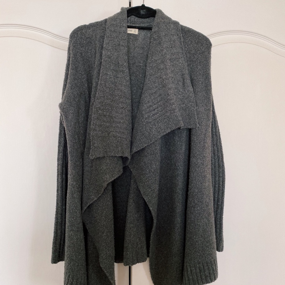 A&F Open Cardigan - Picture 2 of 3